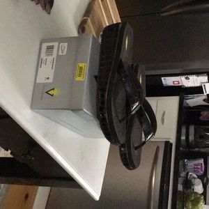 Volatile Downunder Brown flip flops